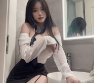 台中E奶女友：妙妙的奶洗澡，揉捏乳交讓你爽到升天 🎀🛁