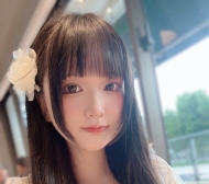 清純女學生的大乳房誘惑