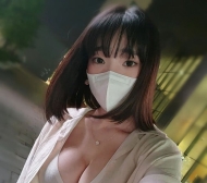 彰化珊瑚：堅挺大奶、Q彈乳溝，瞬間秒硬 😘