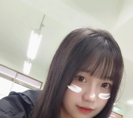 【台北外送茶推薦】月兒 158/45/C/19歲｜青春系長髮女孩｜活潑健談｜運動系甜妹