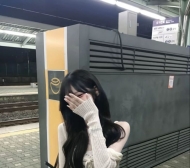 氣質女神，高冷外表等你征服。