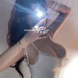 #通訊行店員  傲人爆乳  穿著白襯衫也藏不住的性感曲線。個性大方、服務熱情主動